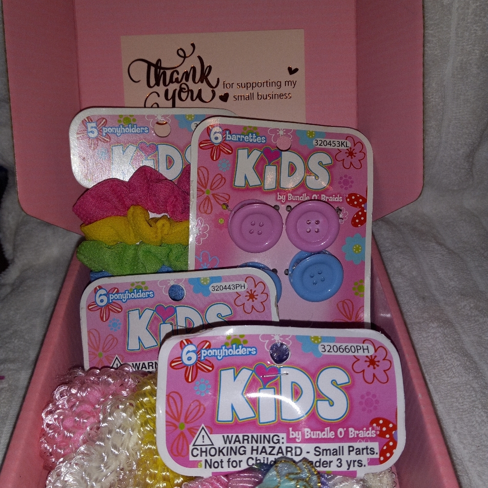 4pack of hair accessories